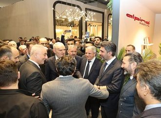 Alpino, İstanbul Mobilya Fuarı’nda Ticaret Bakanı Ömer Bolat’ı Ağırladı!