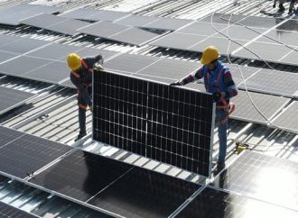 Tosyalı Holding'den dünyanın en büyük çatı üstü güneş enerjisi projesi!