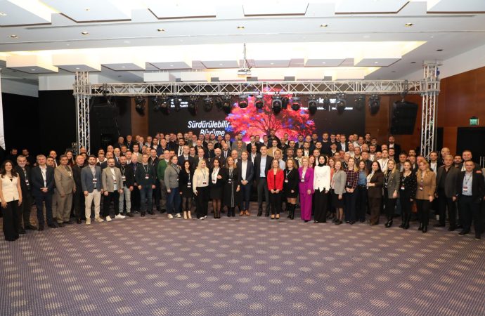 Legrand Türkiye Grubu Geleneksel Bayi Toplantısında İş Ortaklarıyla Buluştu Facebook