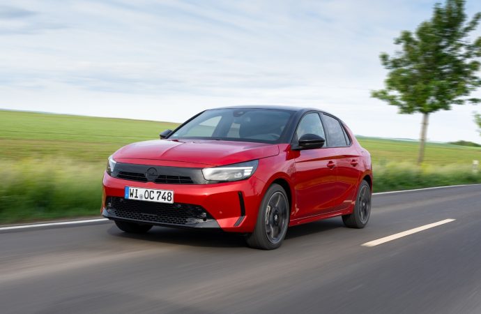 48V Hibrit Teknolojisine Sahip Opel Corsa ve Mokka Türkiye’de!