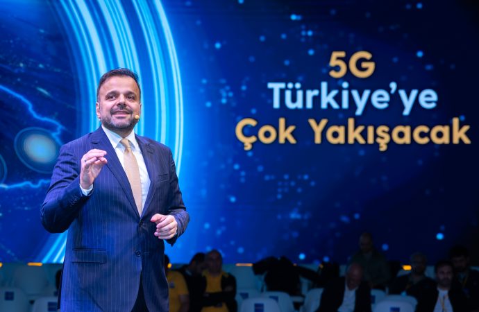 Turkcell Türkiye’yi “Gerçek 5G” ile Tanıştırdı. Turkcell 5G Şerefine Paketleri 5’e Katladı