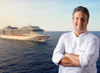 Lezzet ve Keşif Dolu Bir Bayram Yolculuğu; Chef Claudio Chinali ile Akdeniz’in Sokak Tatları Denizde Buluşuyor