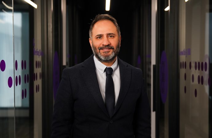 KVKK Kararı Sonrası Mesai Takibinde Yeni Dönem: Şirketler Alternatif Sistemlere Yöneliyor