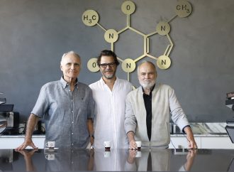Kurukahveci Mehmet Efendi Ürün Portföyünü Mehmet Günsür’le Tanıtıyor