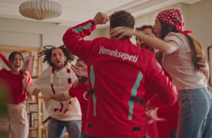 Futbol Heyecanı, %50’ye Varan İndirimler ve Genişletilmiş Hizmet Saatleriyle Yemeksepeti’nde