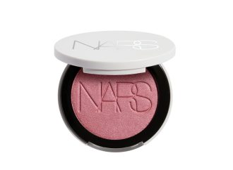Yaz Boyu Işıltılı Yanaklar: NARS Light Reflecting Luminizing Blush