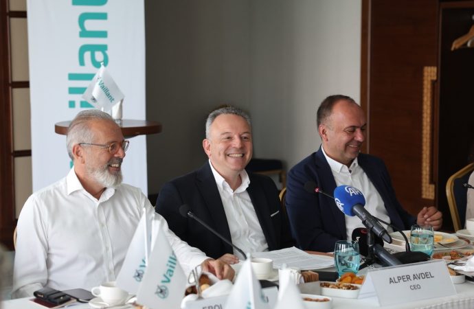 Sürdürülebilir Geleceğe Atılan İmza: Vaillant, Yeni Isı Pompası aroTHERM pro’yu“Isı Pompasında Yeni Seviye” Yaklaşımı ile Pazara Sundu