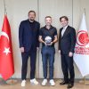 Koray GYO’dan TBF Başkanı Hidayet Türkoğlu’na Ziyaret