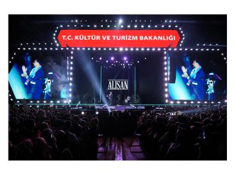 Türkiye Kültür Yolu Festivali Alişan’dan Erzurum’da Türkü Dolu Festival Akşamı