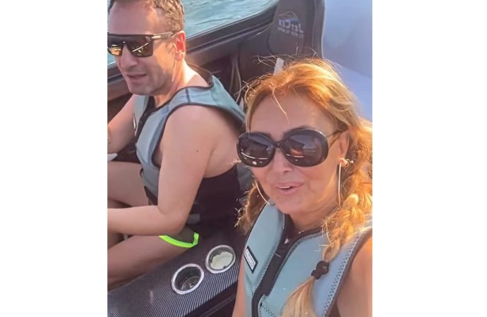 Bodrum’da Ferrari’li Deniz Keyfi