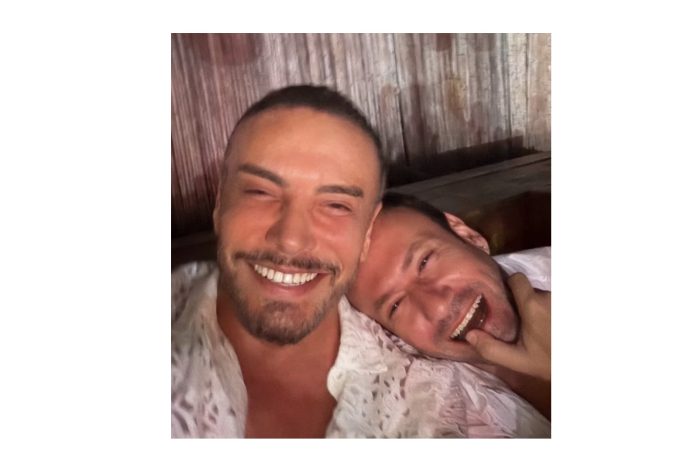 30 Yıldır Sahnenin Değişmeyen İsmi Cenk Eren‘in Yeni Menajeri Özgür Aras