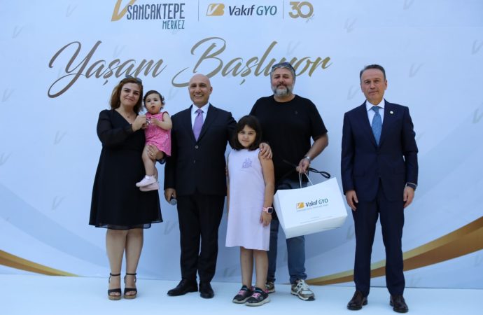 Vakıf GYO’nun Çevre Dostu VSancaktepe Merkez Projesi Tamamlandı. Hak Sahipleri Yeni Yuvalarına Kavuşuyor.