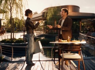 Florentia Village’ın İlk Reklam Filminde Hande Erçel ile Danilo Zanna Bir Arada….