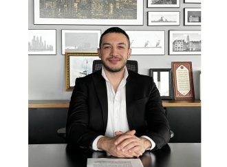 AKO Grup ve Petlas’tan “Güvenli Yol, Güçlü Kadın” Projesiyle Kadınların Yoldaki Gücüne Güç Katıyor.