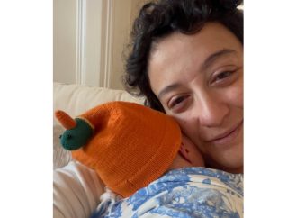 Melike Şahin, Oğluyla İlk Fotoğrafını Sosyal Medya Hesabından Paylaştı.